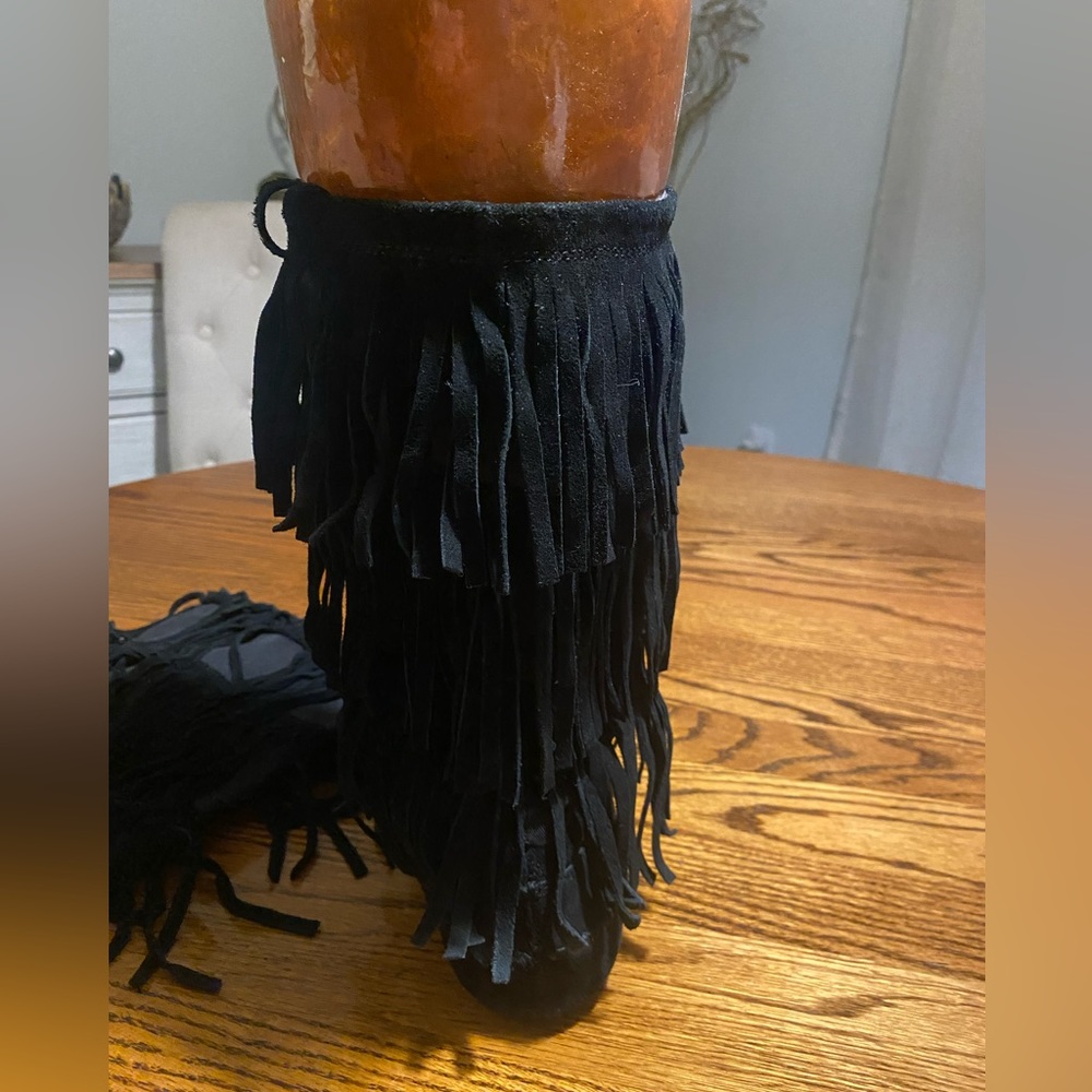 Lauren Conrad Black moccasin fringed boots